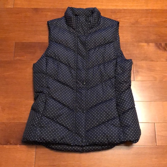 GAP Jackets & Blazers - GAP vest.💙🤍
